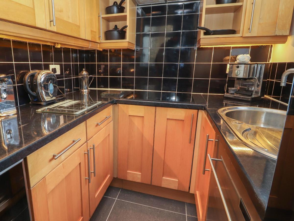 27 Green Road Wrexham Bagian luar foto